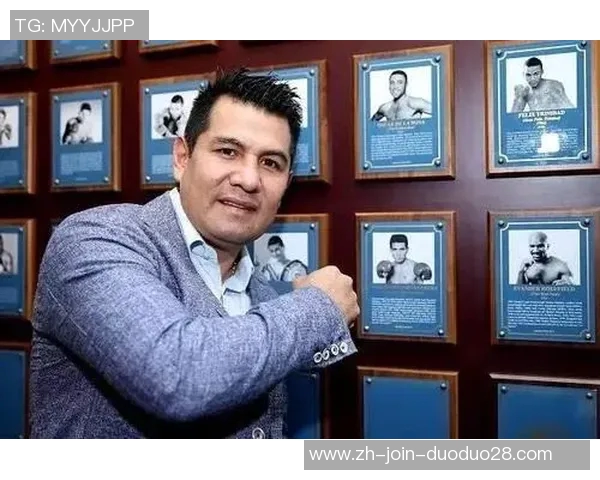 图阿与霍利菲尔德的巅峰对决谁将书写拳坛新传奇